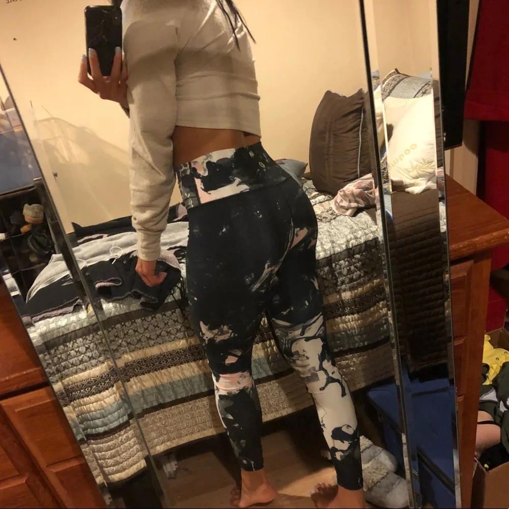 High Rise Multicolor Yoga Pants - Picture 4 of 5
